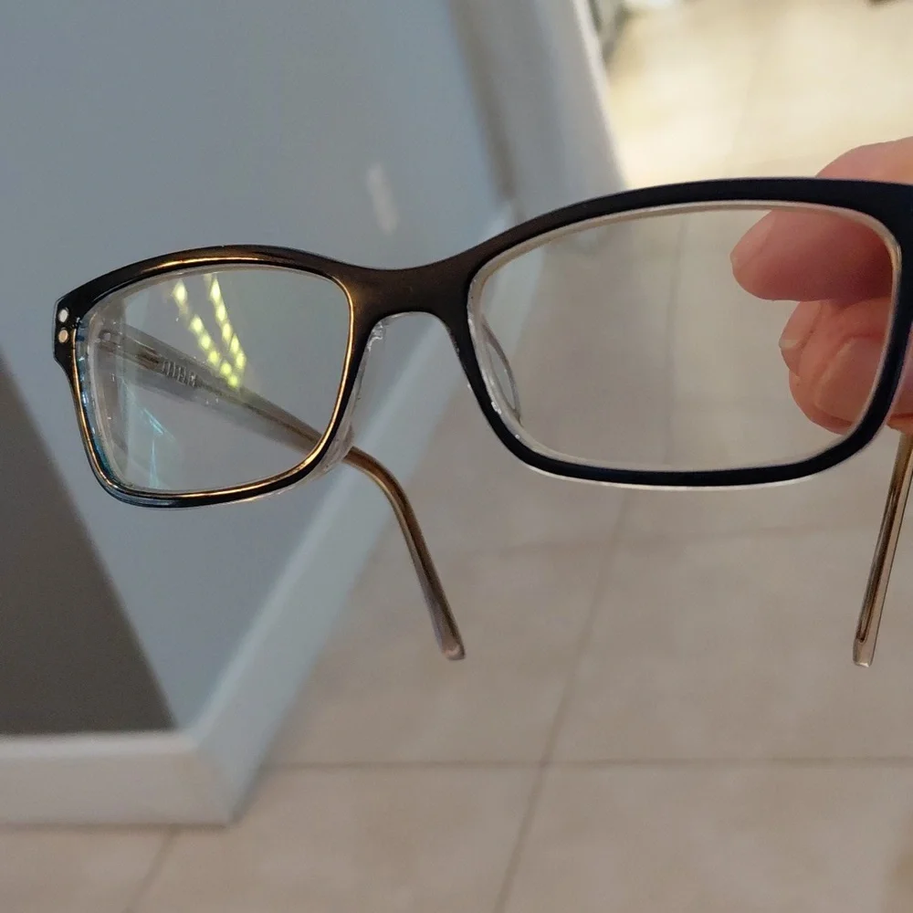 Square Frame Thin Black Border Prescription Glasses - Picture 4 of 8